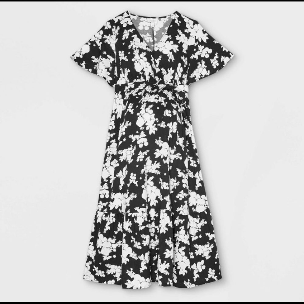 NWOT Maternity Short Sleeve Dresa